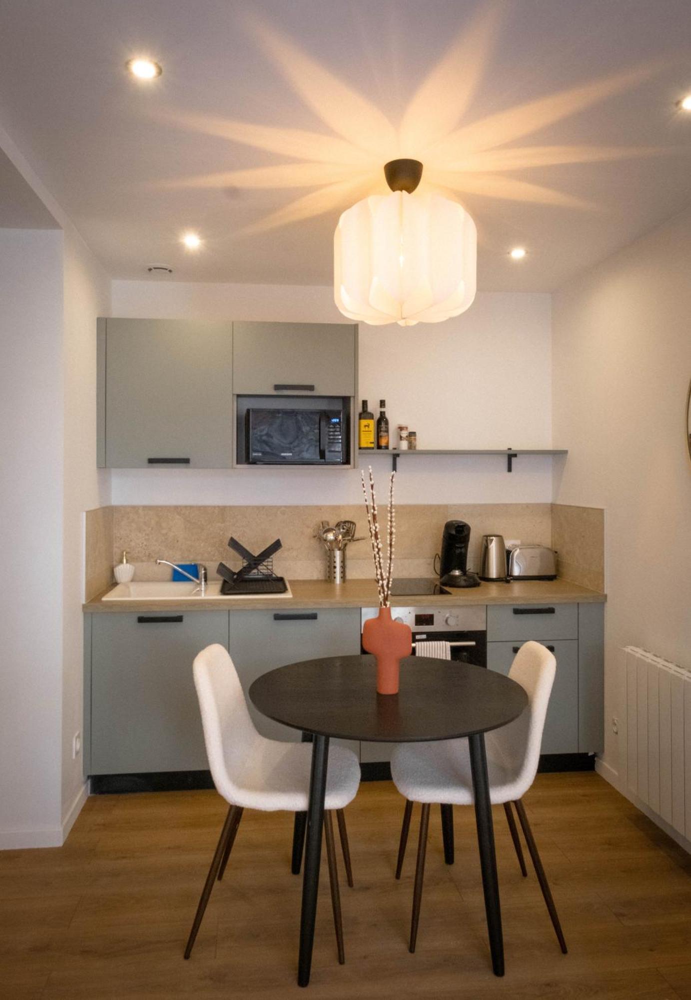 Bibemus Casa Maja - Baignoire Balneo - Parking - Terrasse Apartment Saint-Etienne  Ngoại thất bức ảnh
